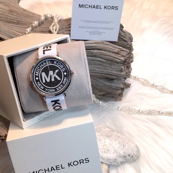🖤MICHAEL KORS®UNISEX MK Logo Watch🖤 - Picture 6 of 11